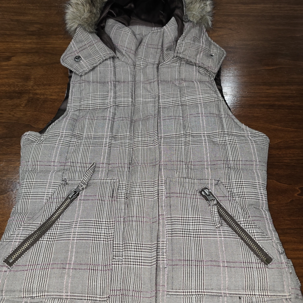 Aéropostale Plaid Puffer Vest - Real Down‎ Fill - Faux Fur Hood - Small